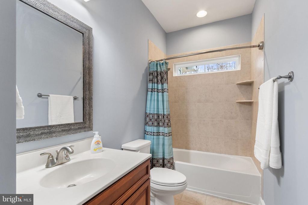 Image 32 of property listing at 8319 CANTEEN CIR, Fredericksburg, VA 22407