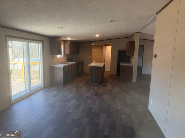 832 Stone Stewart Road, Hull, GA 30646