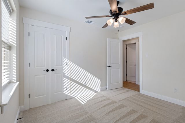 137 S Meadowbrook Drive, Pottsboro, TX 75076