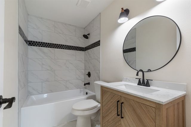 137 S Meadowbrook Drive, Pottsboro, TX 75076