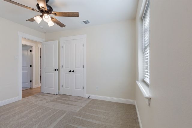 137 S Meadowbrook Drive, Pottsboro, TX 75076