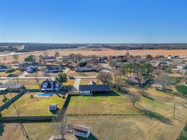 137 S Meadowbrook Drive, Pottsboro, TX 75076