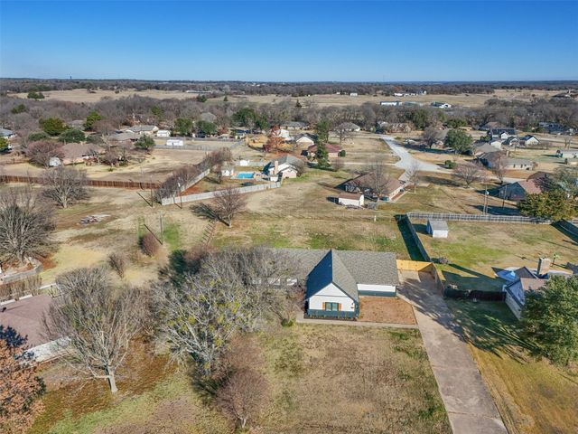 137 S Meadowbrook Drive, Pottsboro, TX 75076