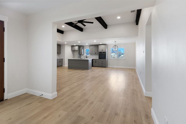 137 S Meadowbrook Drive, Pottsboro, TX 75076