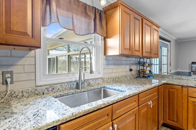 135 Rhonda Way, Rockwood, TN 37854