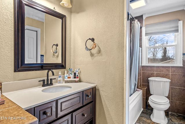 135 Rhonda Way, Rockwood, TN 37854