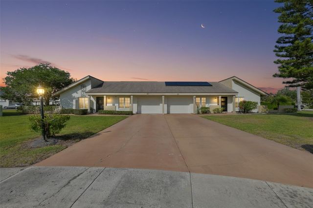 207 ISLIP WAY, Sun City Center, FL 33573