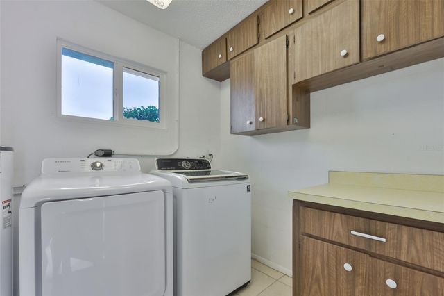 207 ISLIP WAY, Sun City Center, FL 33573
