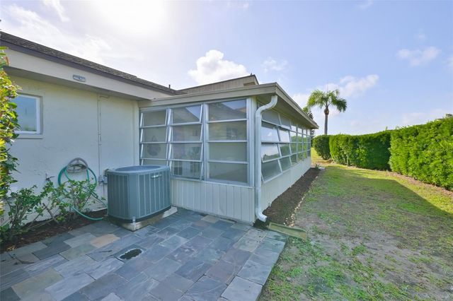 207 ISLIP WAY, Sun City Center, FL 33573