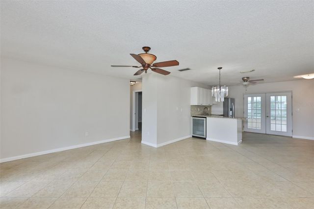 207 ISLIP WAY, Sun City Center, FL 33573