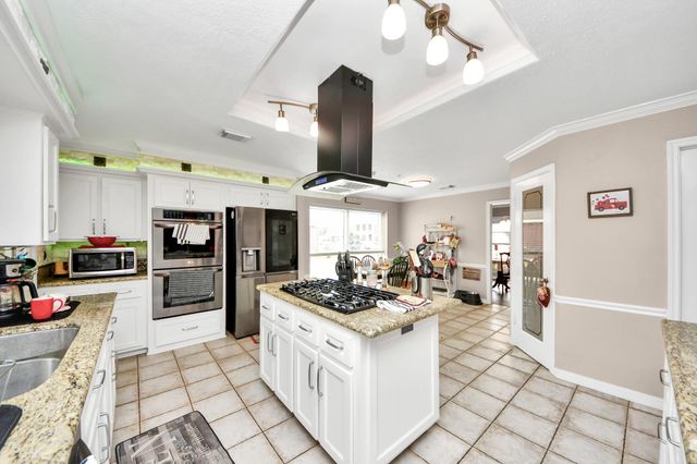 2108 Kildare Drive, Pearland, TX 77581