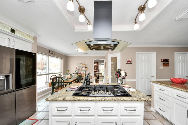 2108 Kildare Drive, Pearland, TX 77581