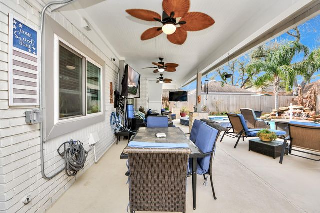 2108 Kildare Drive, Pearland, TX 77581