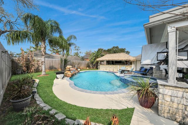 2108 Kildare Drive, Pearland, TX 77581