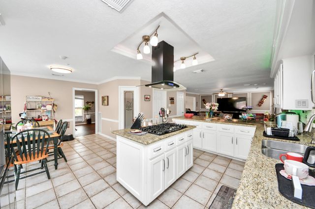 2108 Kildare Drive, Pearland, TX 77581