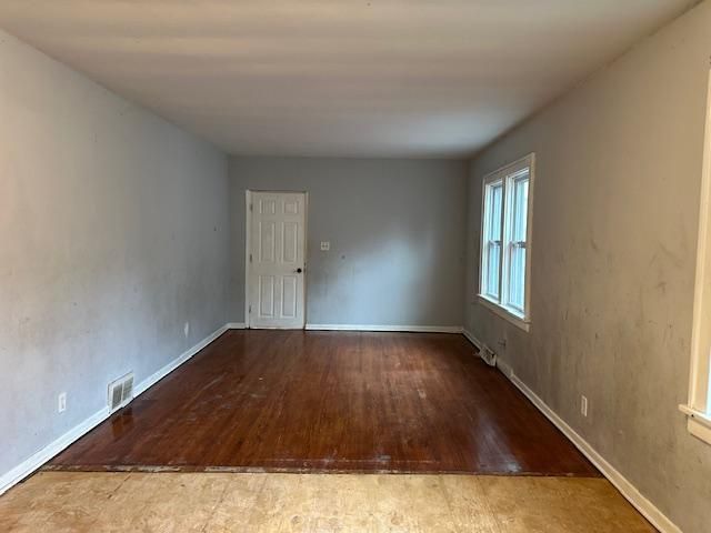 1192 Burr Street, Saint Paul, MN 55130