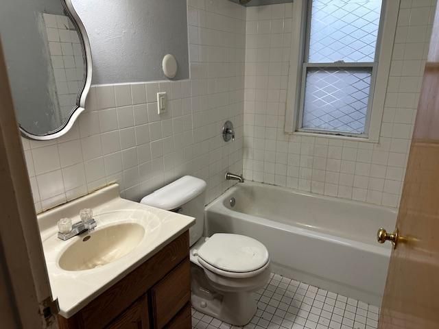 1192 Burr Street, Saint Paul, MN 55130