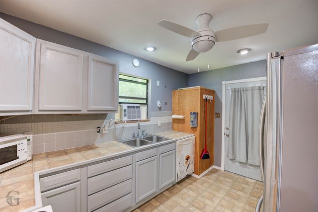 104 Coley Street, Mooringsport, LA 71060