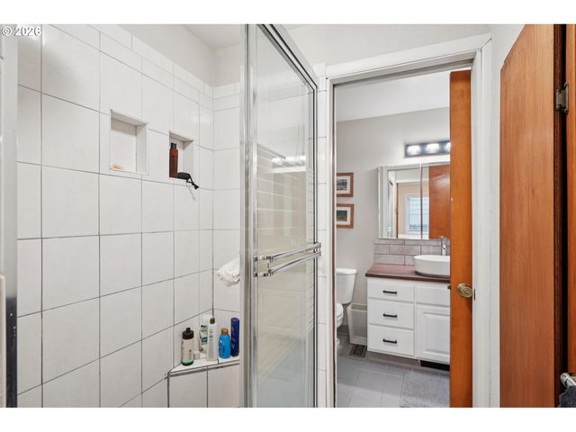 17987 Sw 106TH Ave, Tualatin, OR 97062