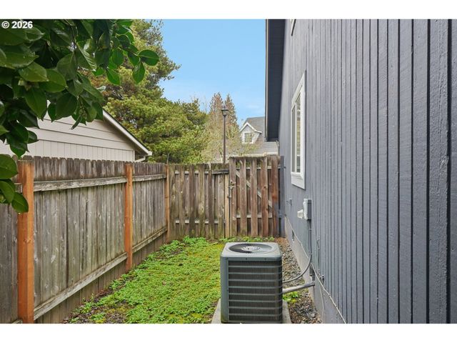 17987 Sw 106TH Ave, Tualatin, OR 97062