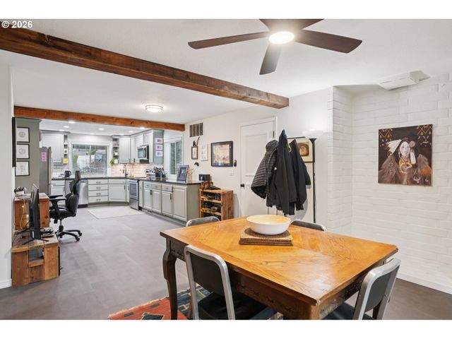 17987 Sw 106TH Ave, Tualatin, OR 97062