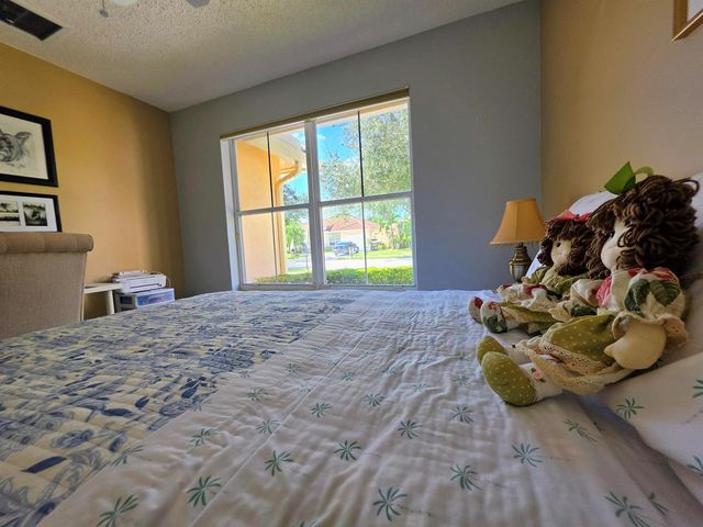14013 N Cypress Cove Circle, Davie, FL 33325