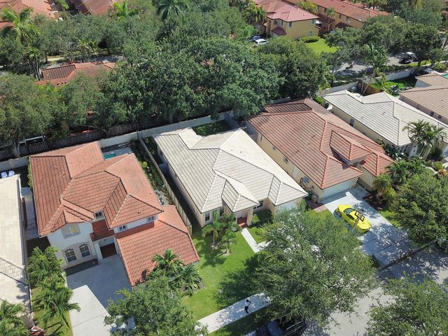 14013 N Cypress Cove Circle, Davie, FL 33325