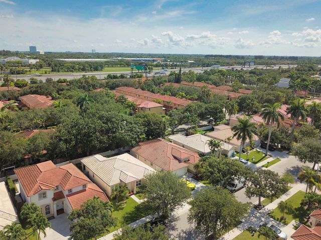 14013 N Cypress Cove Circle, Davie, FL 33325
