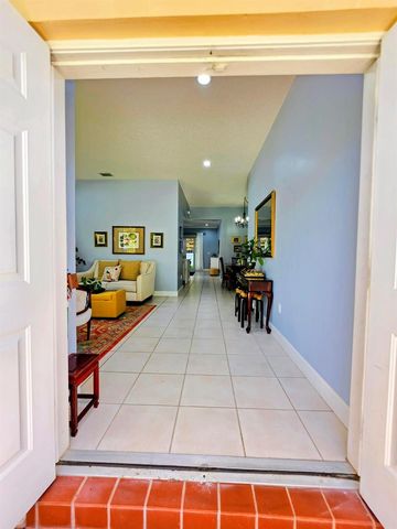14013 N Cypress Cove Circle, Davie, FL 33325
