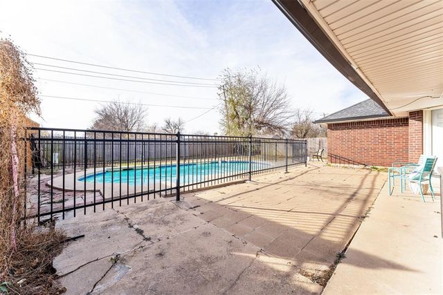 1216 Newbury Drive, Norman, OK 73071