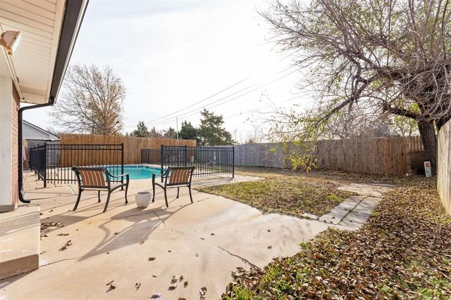 1216 Newbury Drive, Norman, OK 73071