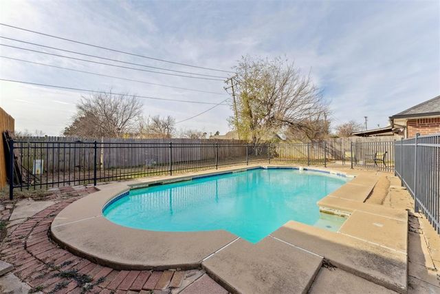 1216 Newbury Drive, Norman, OK 73071