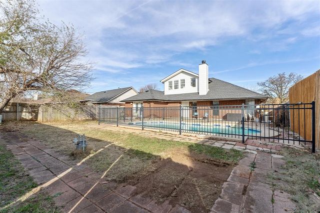 1216 Newbury Drive, Norman, OK 73071