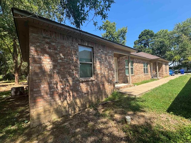 1413 Hardy Street, Conway, AR 73034