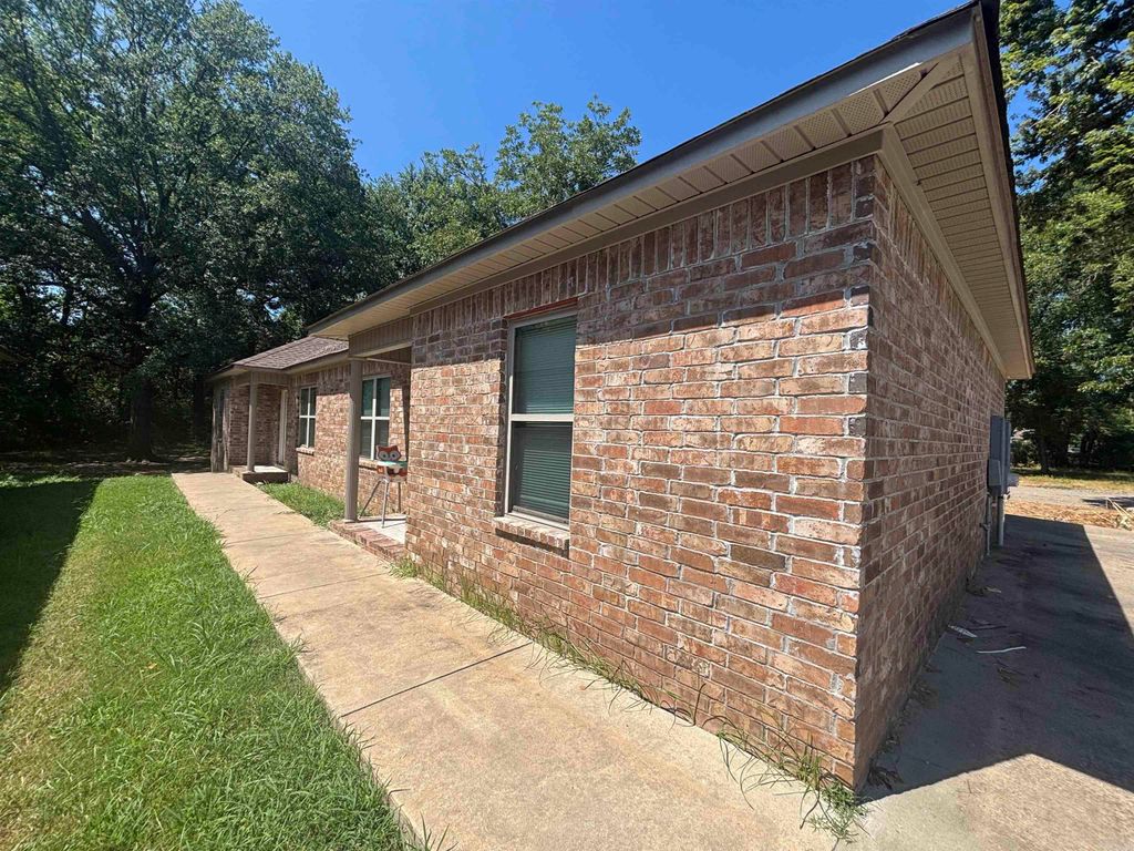 1413 Hardy Street, Conway, AR 73034
