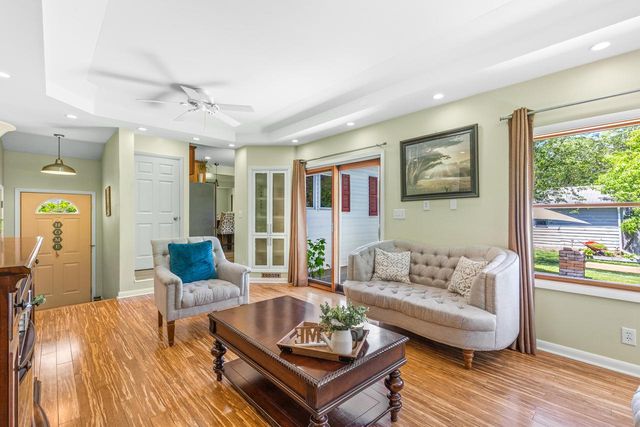 7015 Cliffside DRIVE, Racine, WI 53402