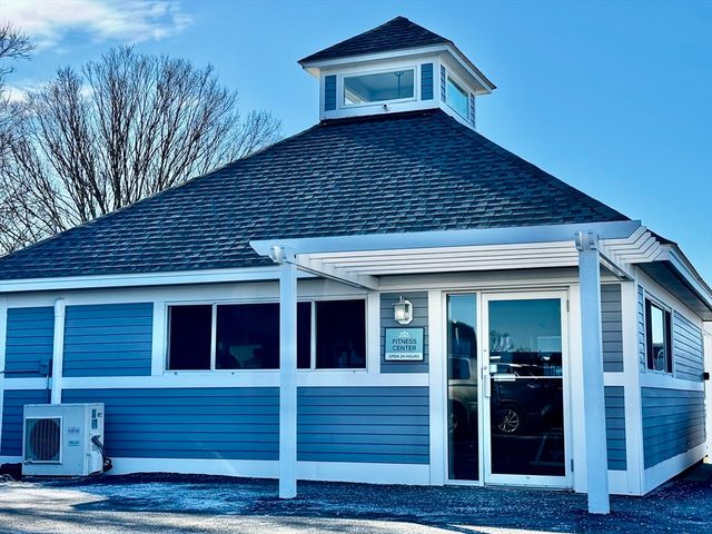 145 Essex Ave 407, Gloucester, MA 01930