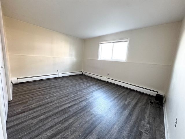 145 Essex Ave 407, Gloucester, MA 01930