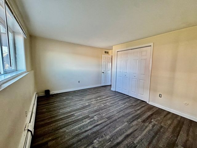 145 Essex Ave 407, Gloucester, MA 01930