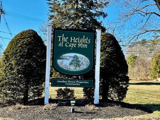 145 Essex Ave 407, Gloucester, MA 01930