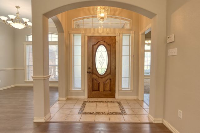 119 Country Drive, Waxahachie, TX 75165