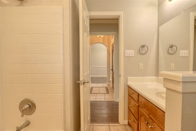 119 Country Drive, Waxahachie, TX 75165