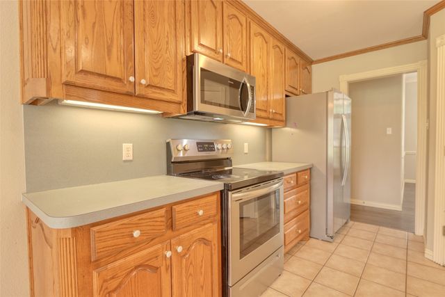 119 Country Drive, Waxahachie, TX 75165