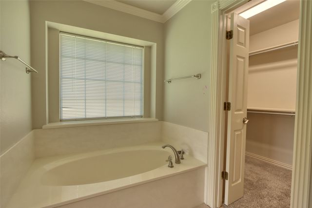 119 Country Drive, Waxahachie, TX 75165
