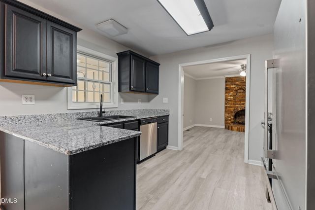 1106 Mohawk Avenue, Fayetteville, NC 28303