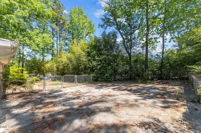 1106 Mohawk Avenue, Fayetteville, NC 28303