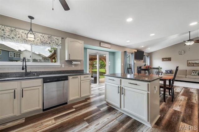 219 Niagra Drive, Wentzville, MO 63385