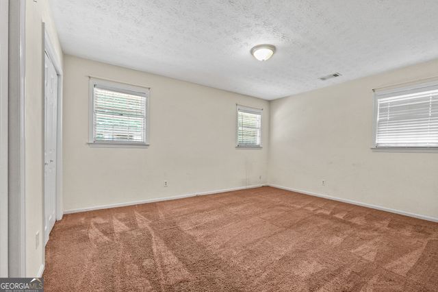 124 Hickory Drive, Peachtree City, GA 30269