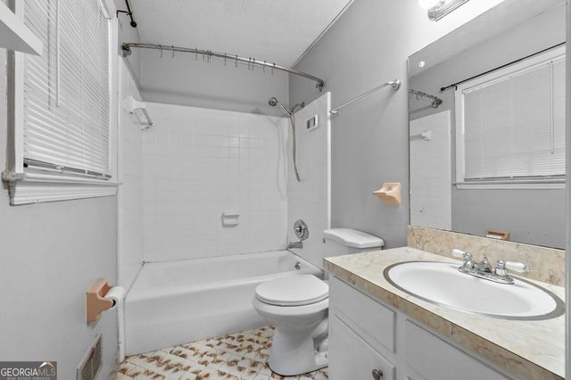 124 Hickory Drive, Peachtree City, GA 30269