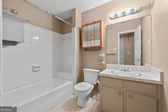 124 Hickory Drive, Peachtree City, GA 30269